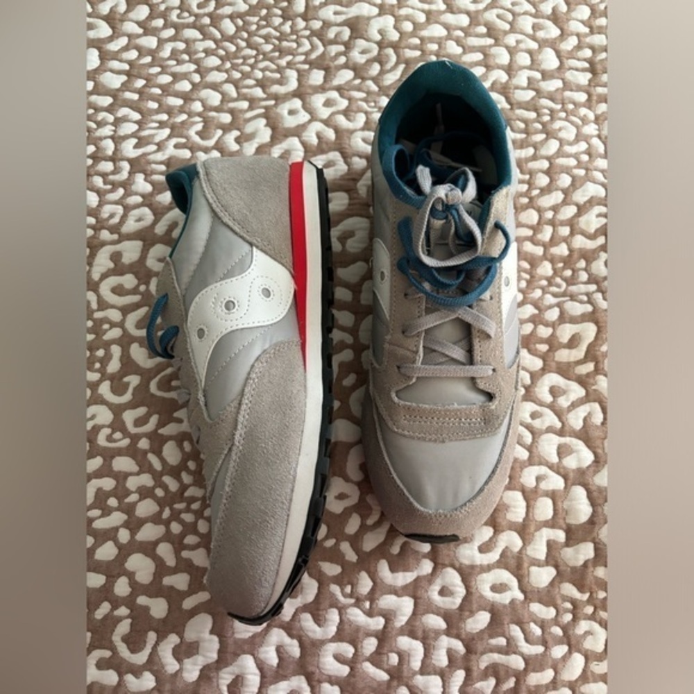 Saucony Men’s Gray, Teal & Red Retro Runner Sneakers